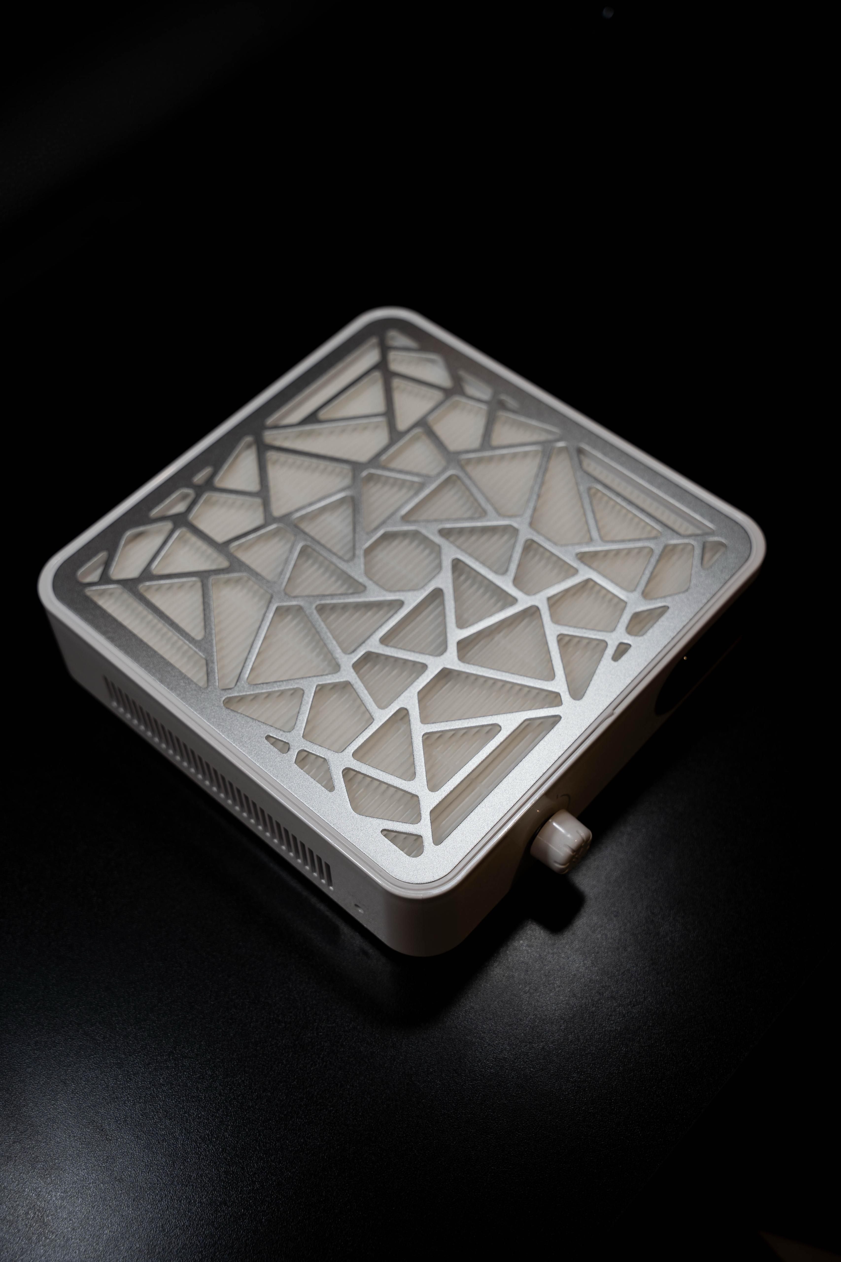 Portable nail dust collector